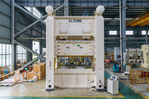 Ligne de machine de fabrication de presse &eacute;lectrique enti&egrave;rement automatique &agrave; corps m&eacute;tallique plus l&eacute;ger